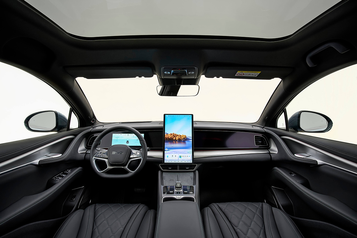 BYD Sealion 7 premium interior dashboard touchscreen panoramic